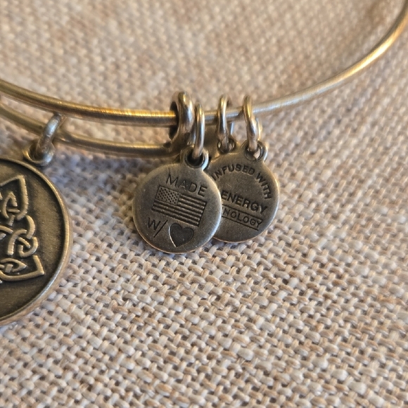 Gold Celtic Knot Bangle Bracelet - Picture 2 of 2